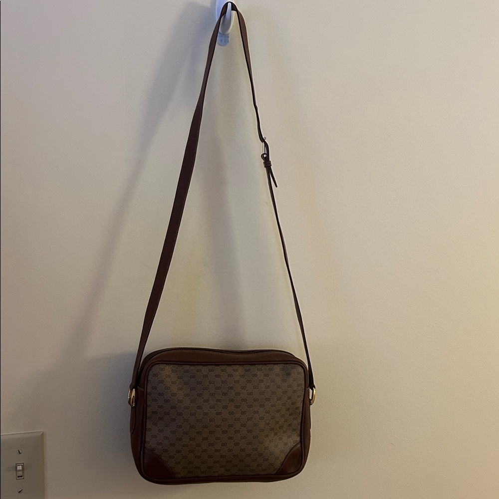 Gucci Brown/Tan Monogram Crossbody Bag - Picture 15 of 16